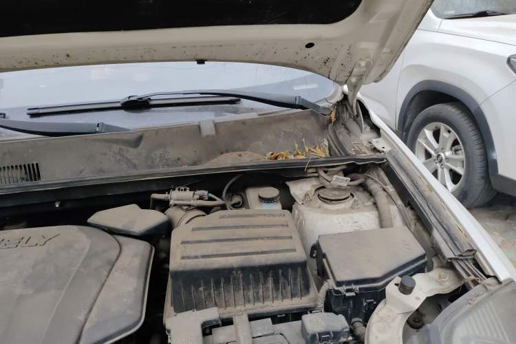 Used Geely Auto GX7 2014 2.0L Automatic Prestige Version China V Standard Engine Bay Left