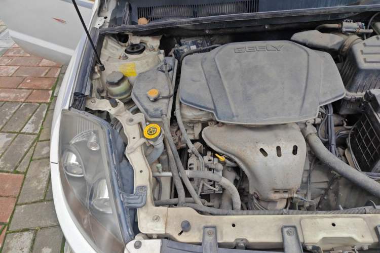 Used Geely Auto GX7 2014 2.0L Automatic Value Edition Engine Bay Right