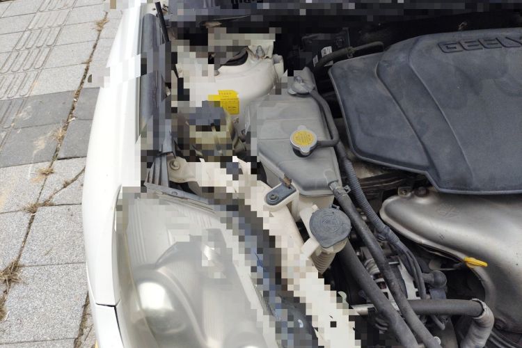 Used Geely Auto GX7 2014 2.0L Automatic Value Edition Engine Bay Right