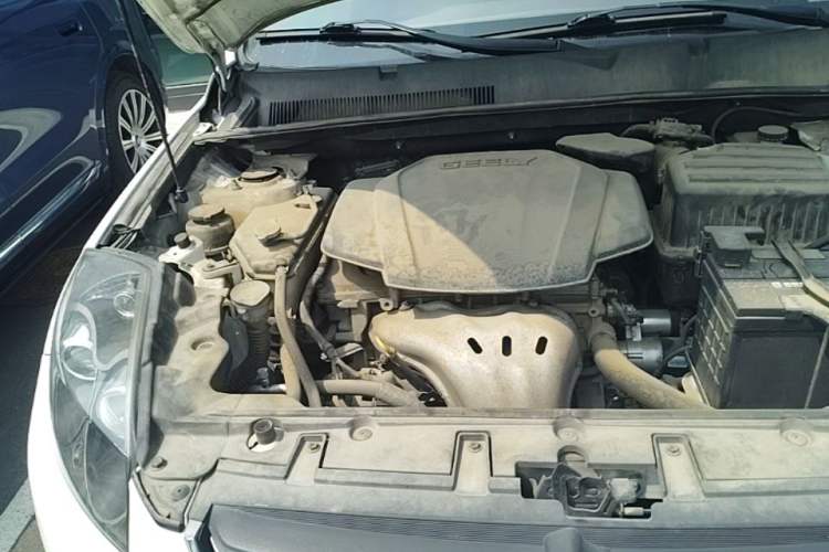 Used Geely Auto GX7 2014 2.0L Automatic Prestige Edition Engine Bay Right