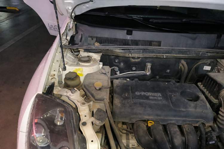 Used Geely Auto GX7 2014 1.8L Manual Entry-Level Model Engine Bay Right