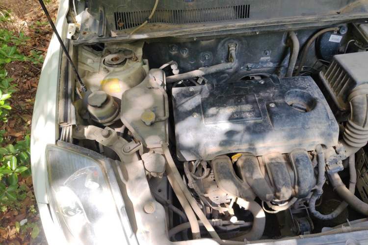 Used Geely Auto GX7 2014 1.8L Manual Elite Model Engine Bay Right