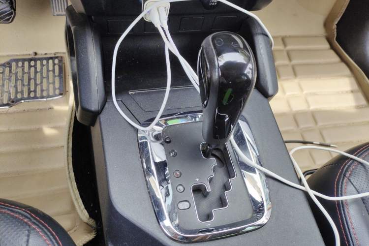 Used Geely Auto GX7 2014 2.0L Automatic Value Edition Gear Lever