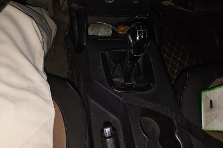 Used Geely Auto GX7 2014 1.8L Manual Value Edition Gear Lever