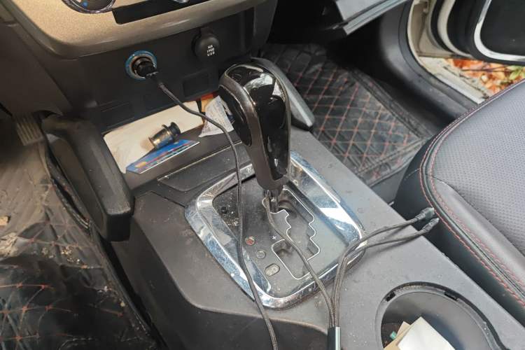 Used Geely Auto GX7 2014 2.0L Automatic Value Edition Gear Lever