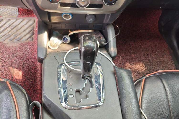 Used Geely Auto GX7 2014 2.0L Automatic Value Edition Gear Lever