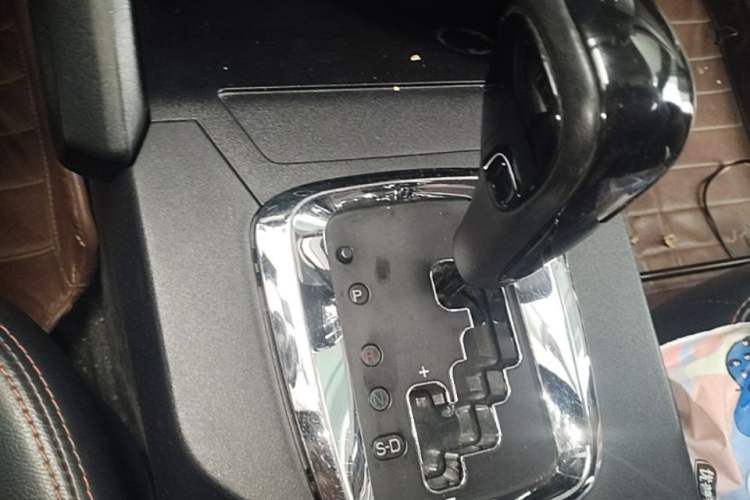 Used Geely Auto GX7 2014 2.0L Automatic Prestige Edition Gear Lever