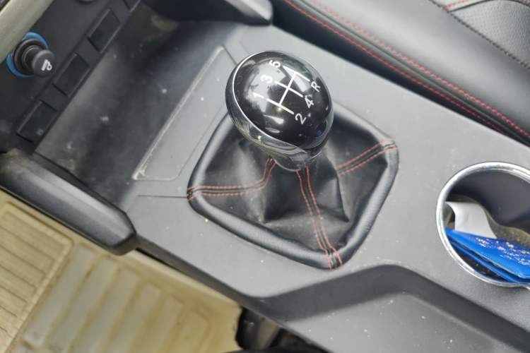 Used Geely Auto GX7 2014 1.8L Manual Value Edition Gear Lever