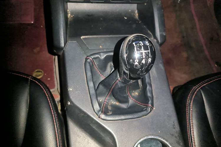 Used Geely Auto GX7 2014 1.8L Manual Entry-Level Model Gear Lever