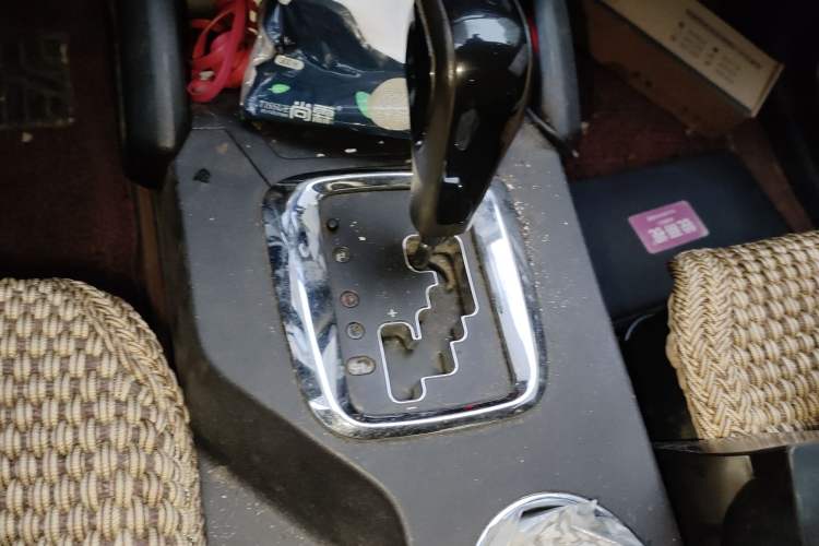 Used Geely Auto GX7 2014 2.0L Automatic Prestige Version China V Standard Gear Lever