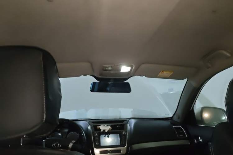 Used Geely Auto GX7 2014 1.8L Manual Value Edition Headliner