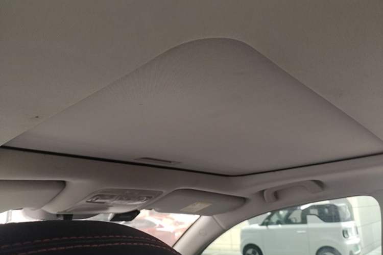 Used Geely Auto GX7 2014 2.0L Automatic Prestige Edition Headliner