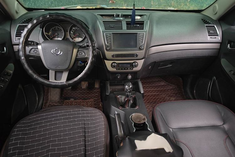 Used Geely Auto GX7 2014 1.8L Manual Luxury Model Interior 3