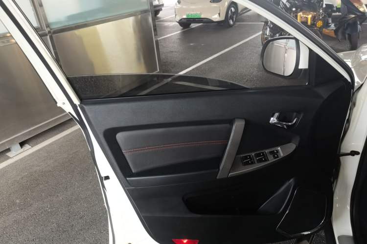 Used Geely Auto GX7 2014 2.0L Automatic Prestige Edition Left Front Door Interior