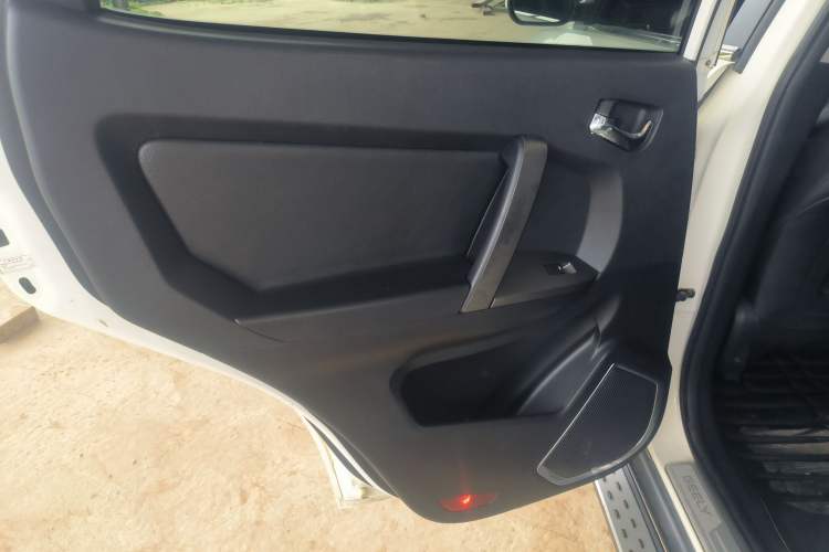 Used Geely Auto GX7 2014 2.0L Manual Luxury Version Left Rear Door Interior
