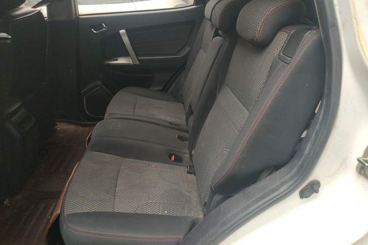 Used Geely Auto GX7 2014 1.8L Manual Value Edition Left Rear Seat