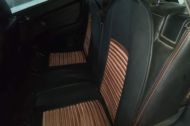 Used Geely Auto GX7 2014 1.8L Manual Value Edition Left Rear Seat