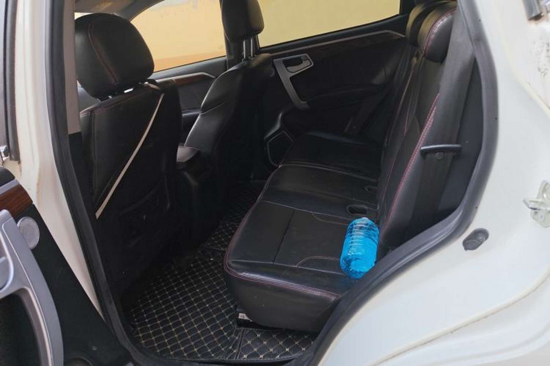 Used Geely Auto GX7 2014 2.0L Automatic Prestige Edition Left Rear Seat