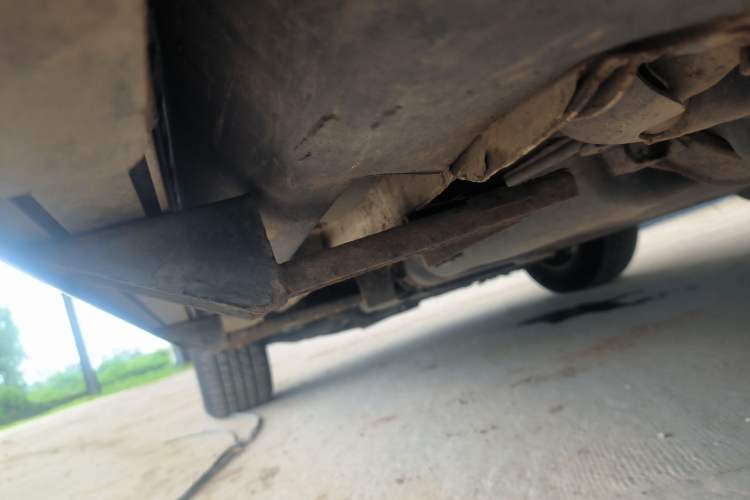 Used Geely Auto GX7 2014 2.0L Manual Luxury Version Left Side Sill