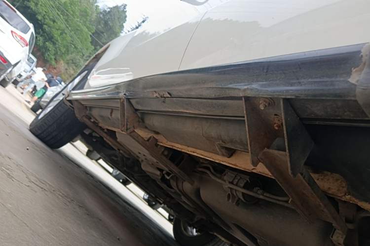 Used Geely Auto GX7 2014 1.8L Manual Value-Added Sunroof Edition Left Side Sill