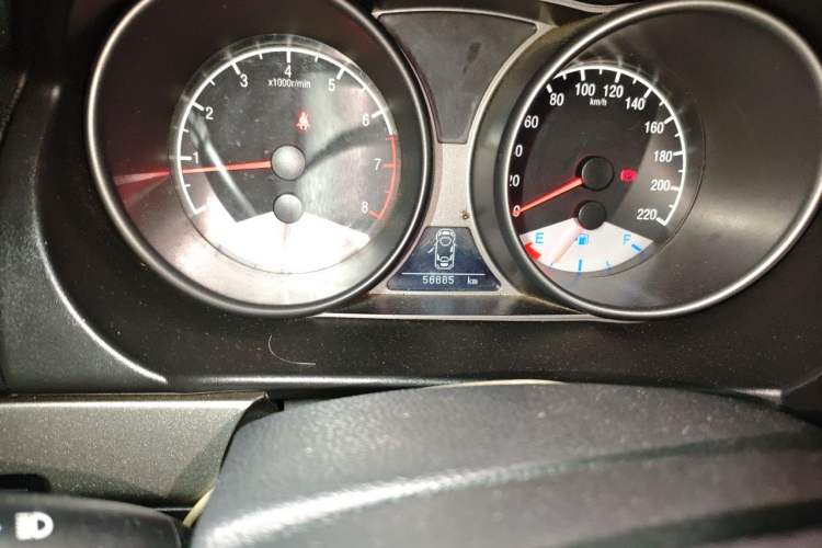 Used Geely Auto GX7 2014 1.8L Manual Value Edition Odometer Close Up