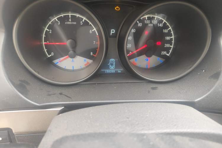 Used Geely Auto GX7 2014 2.0L Automatic Prestige Version China V Standard Odometer Close Up