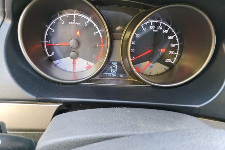 Used Geely Auto GX7 2014 1.8L Manual Luxury Model Odometer Close Up