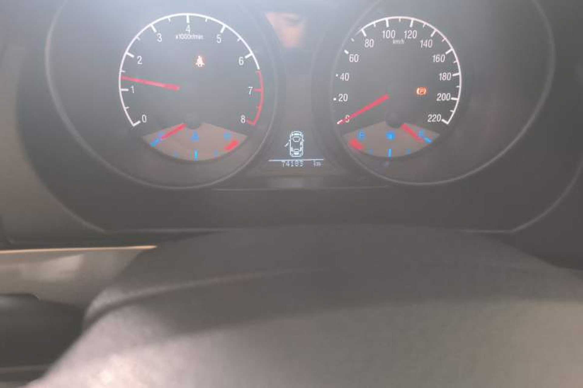 Used Geely Auto GX7 2014 1.8L Manual Value-Added Sunroof Edition Odometer Close Up