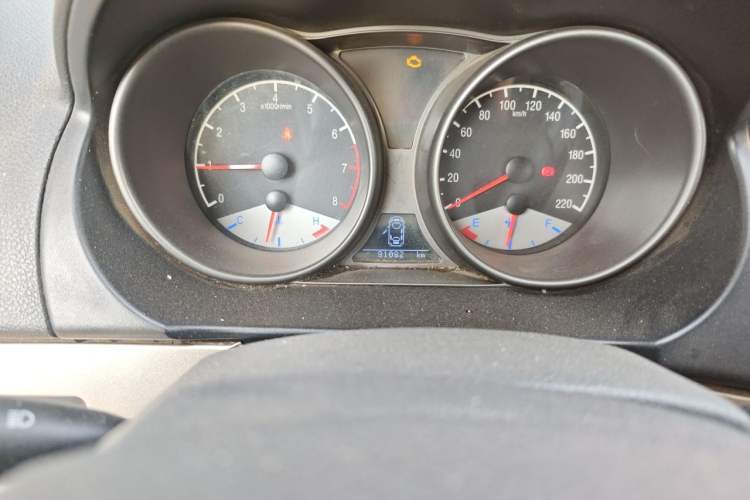 Used Geely Auto GX7 2014 1.8L Manual Value-Added Sunroof Edition Odometer Close Up
