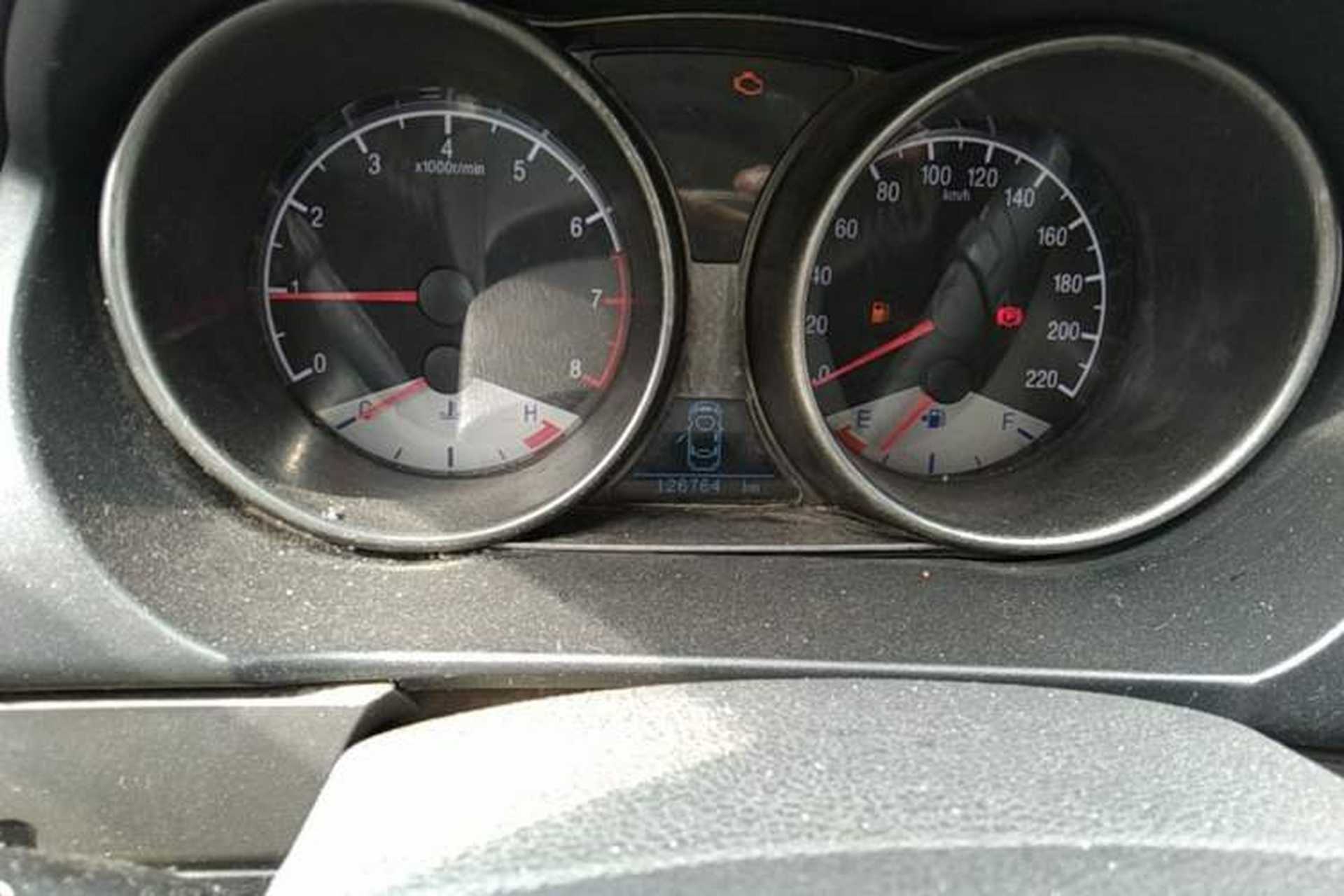 Used Geely Auto GX7 2014 1.8L Manual Elite Model Odometer Close Up