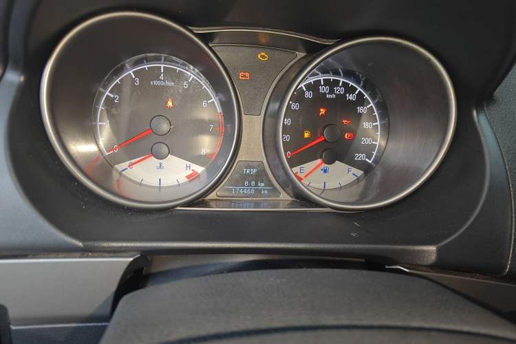 Used Geely Auto GX7 2014 1.8L Manual Luxury Model Odometer Close Up