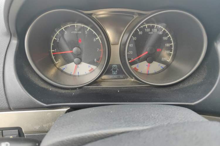 Used Geely Auto GX7 2014 1.8L Manual Value Edition Odometer Close Up