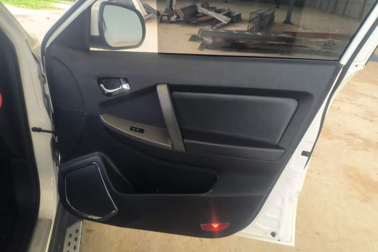 Used Geely Auto GX7 2014 2.0L Manual Luxury Version Right Front Door Interior