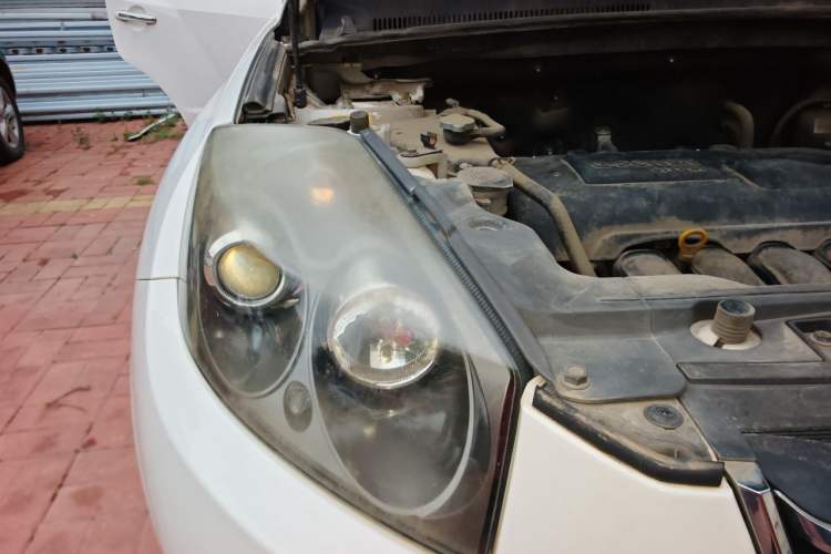 Used Geely Auto GX7 2014 1.8L Manual Elite Model Right Front Headlight