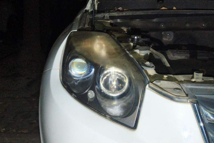 Used Geely Auto GX7 2014 1.8L Manual Value-Added Sunroof Edition Right Front Headlight