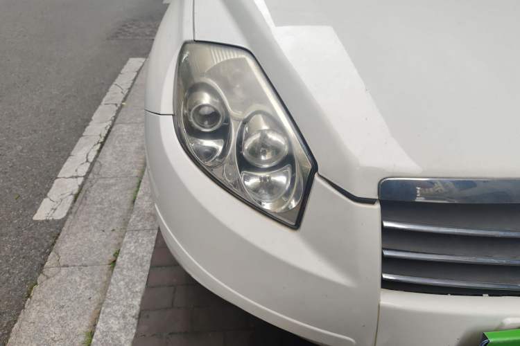 Used Geely Auto GX7 2014 2.0L Manual Luxury Version Right Front Headlight