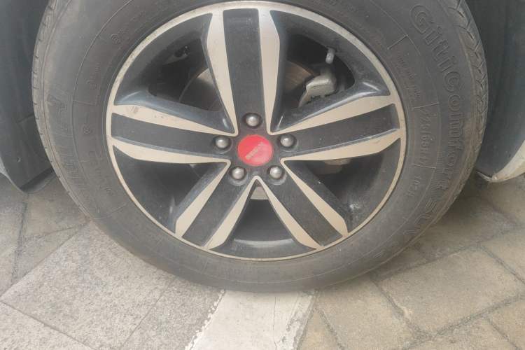 Used Geely Auto GX7 2014 2.0L Automatic Prestige Version China V Standard Right Front Wheel Hub