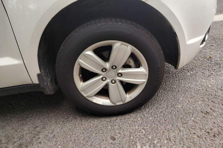 Used Geely Auto GX7 2014 1.8L Manual Value Edition Right Front Wheel Hub