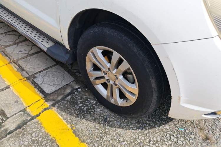 Used Geely Auto GX7 2014 2.0L Automatic Prestige Edition Right Front Wheel Hub