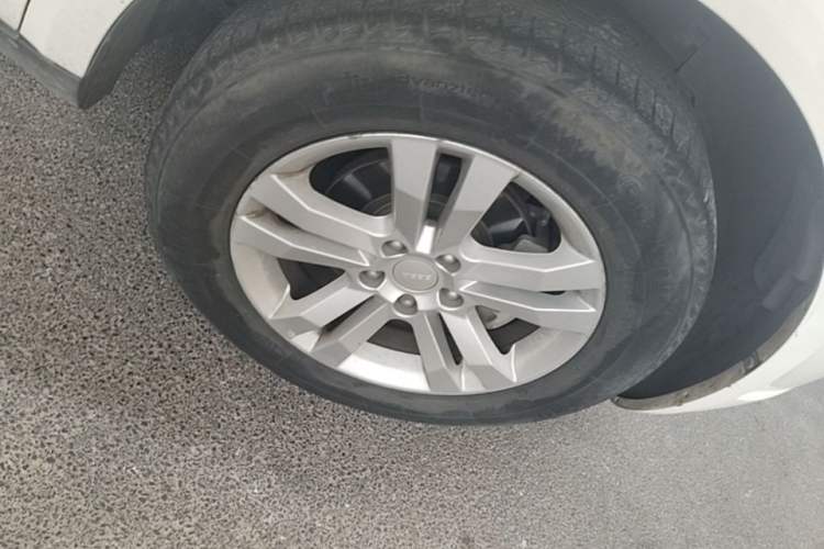 Used Geely Auto GX7 2014 2.0L Automatic Prestige Edition Right Front Wheel Hub
