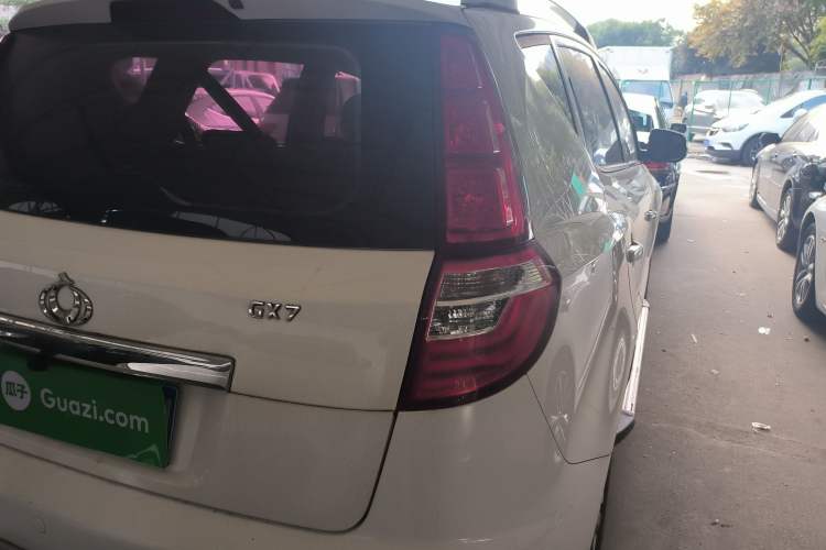 Used Geely Auto GX7 2014 1.8L Manual Value-Added Sunroof Edition Right Rear Taillight