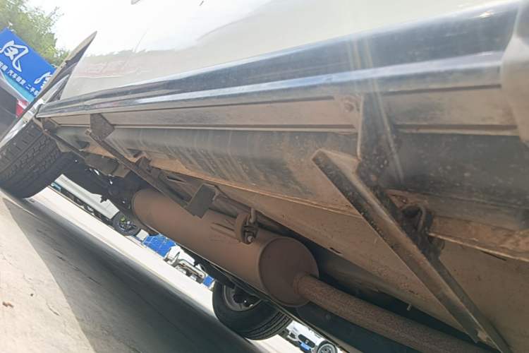Used Geely Auto GX7 2014 1.8L Manual Value-Added Sunroof Edition Right Side Sill