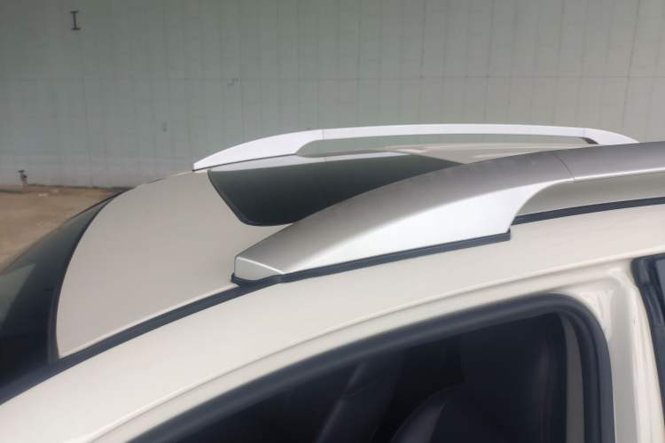 Used Geely Auto GX7 2014 2.0L Manual Luxury Version Roof
