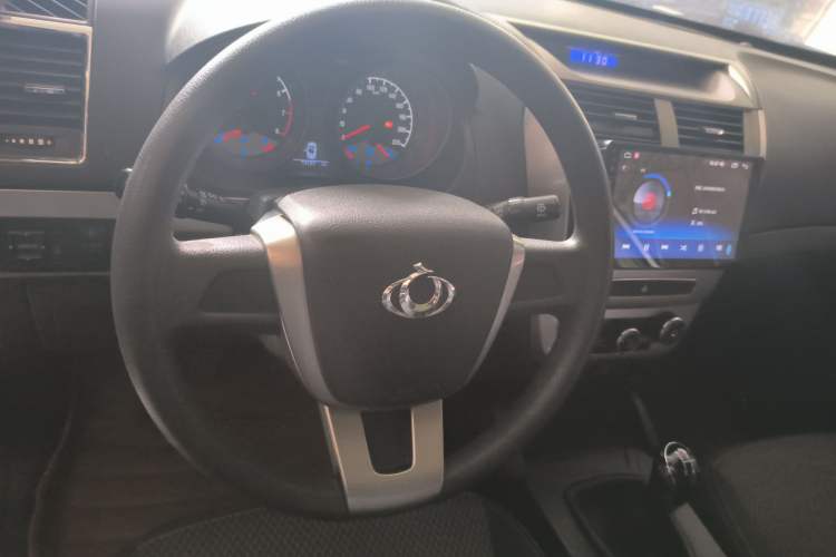 Used Geely Auto GX7 2014 1.8L Manual Value-Added Sunroof Edition Steering Wheel