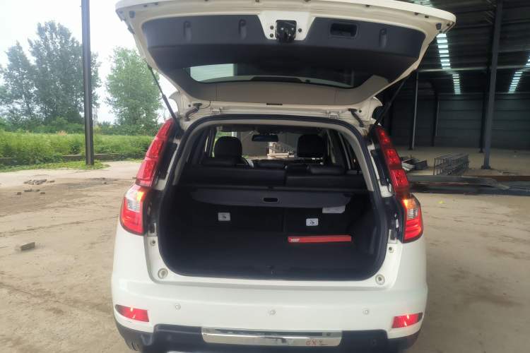 Used Geely Auto GX7 2014 2.0L Manual Luxury Version Trunk