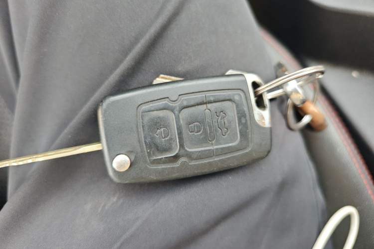 Used Geely Auto GX7 2014 1.8L Manual Value-Added Sunroof Edition Vehicle Key