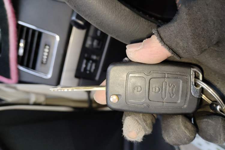 Used Geely Auto GX7 2014 2.0L Automatic Prestige Version China V Standard Vehicle Key