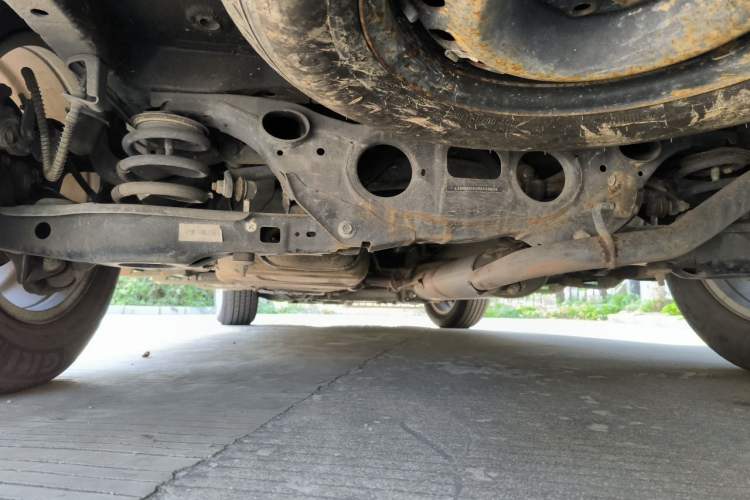 Used Geely Auto GX7 2014 2.0L Automatic Prestige Edition Chassis Rear