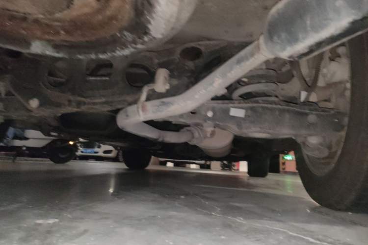 Used Geely Auto GX7 2014 1.8L Manual Value Edition Chassis Rear Right