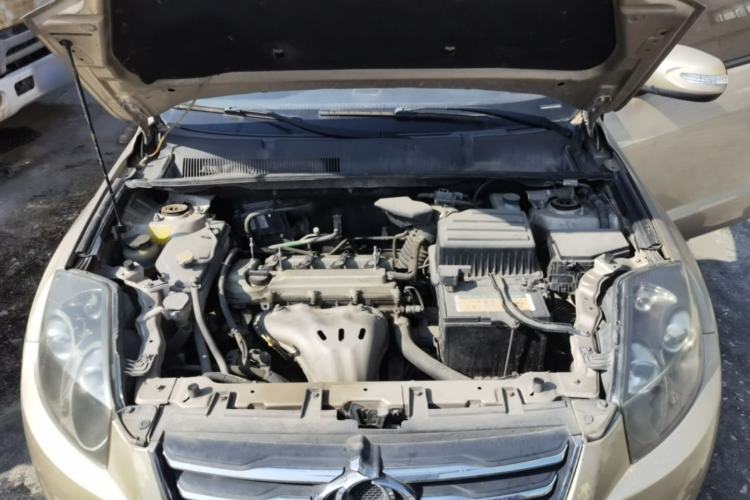 Used Geely Auto GX7 2014 2.0L Automatic Value Edition Engine Bay